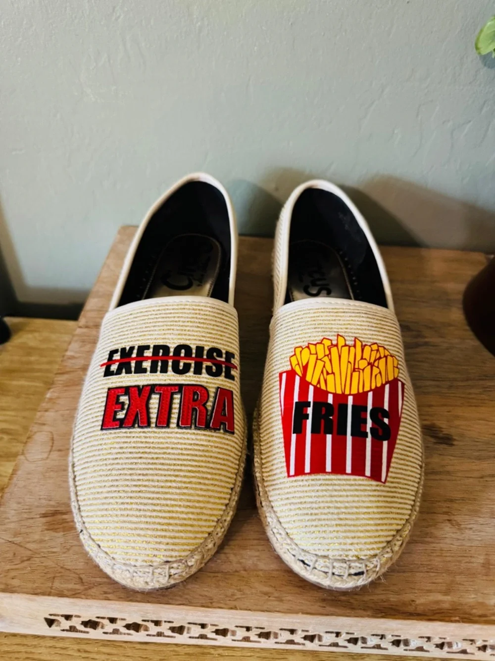 Chic Espadrilles “Fries & Extra” Slip-On Flats Size 9